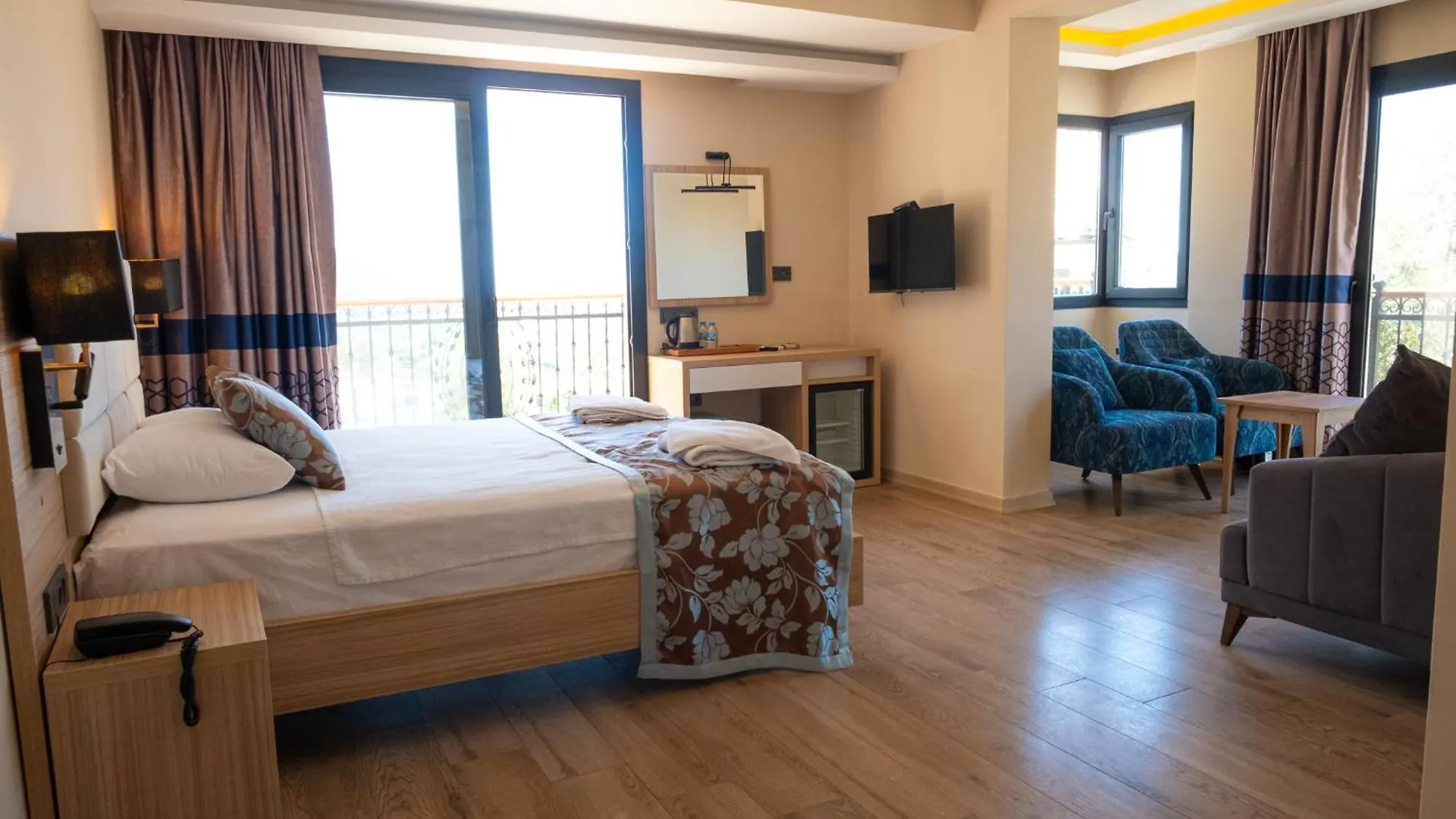 Perdikia Hill Hotel And Villas Ölüdeniz 4*,
